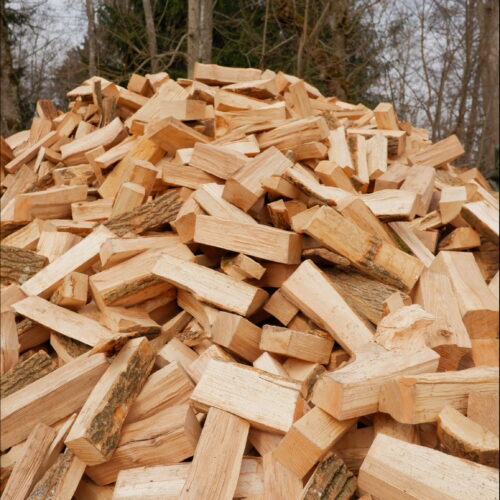Esche-Buche-kammergetrocknet Brennholz haufen, Buche und Esche gemischt, ofenfertig